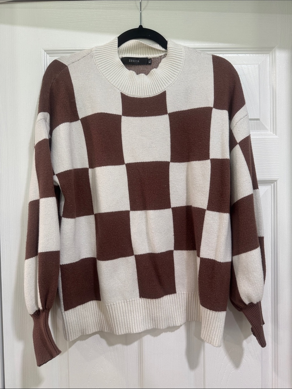 Zesica Brown and Cream Checkerboard Knit Sweater